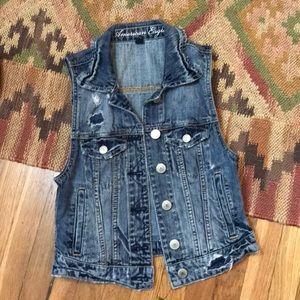 Distressed Cropped Denim Vest